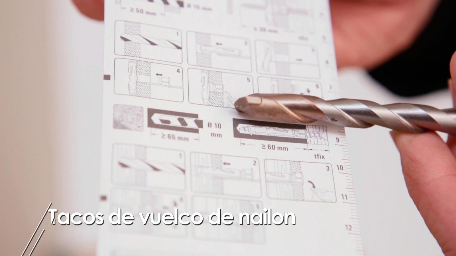 Cómo usar tacos de vuelco de nylon paso 1