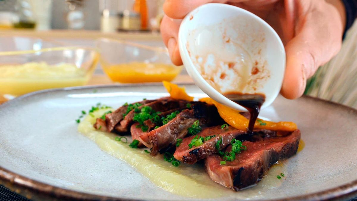 Receta de magret de pato con salsa de melocotón y manzana  paso 7