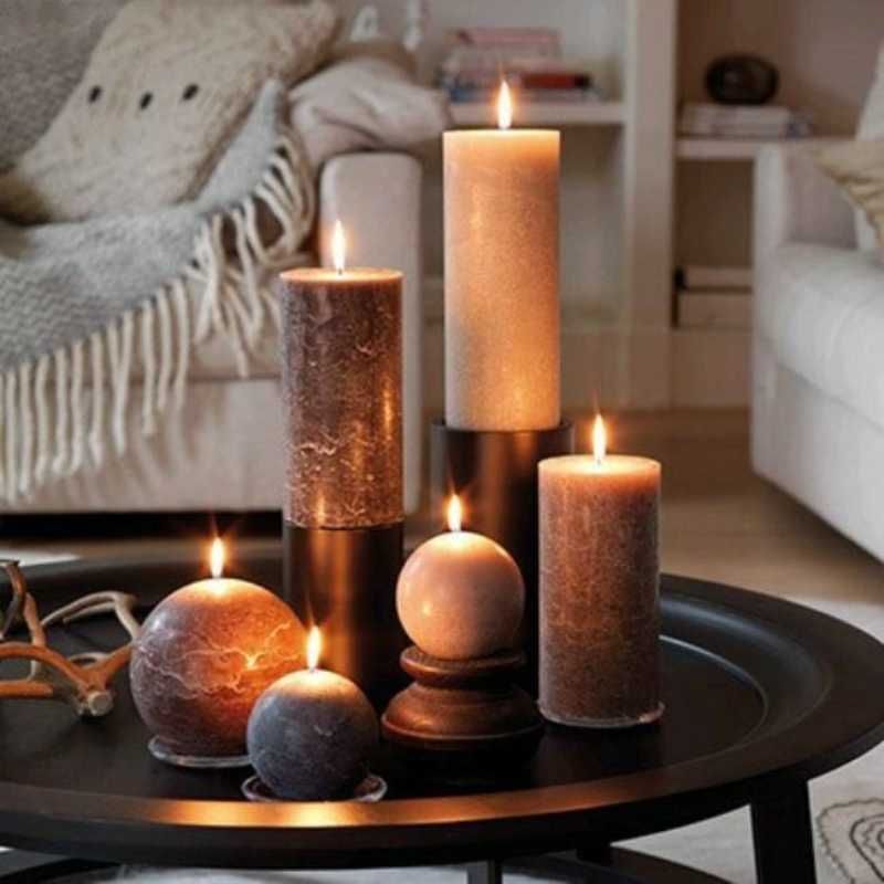 Velas de color Mocha Mousse.