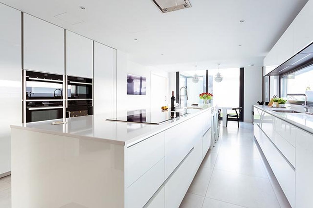 8 Cocinas modernas de color blanco para inspirarte 1