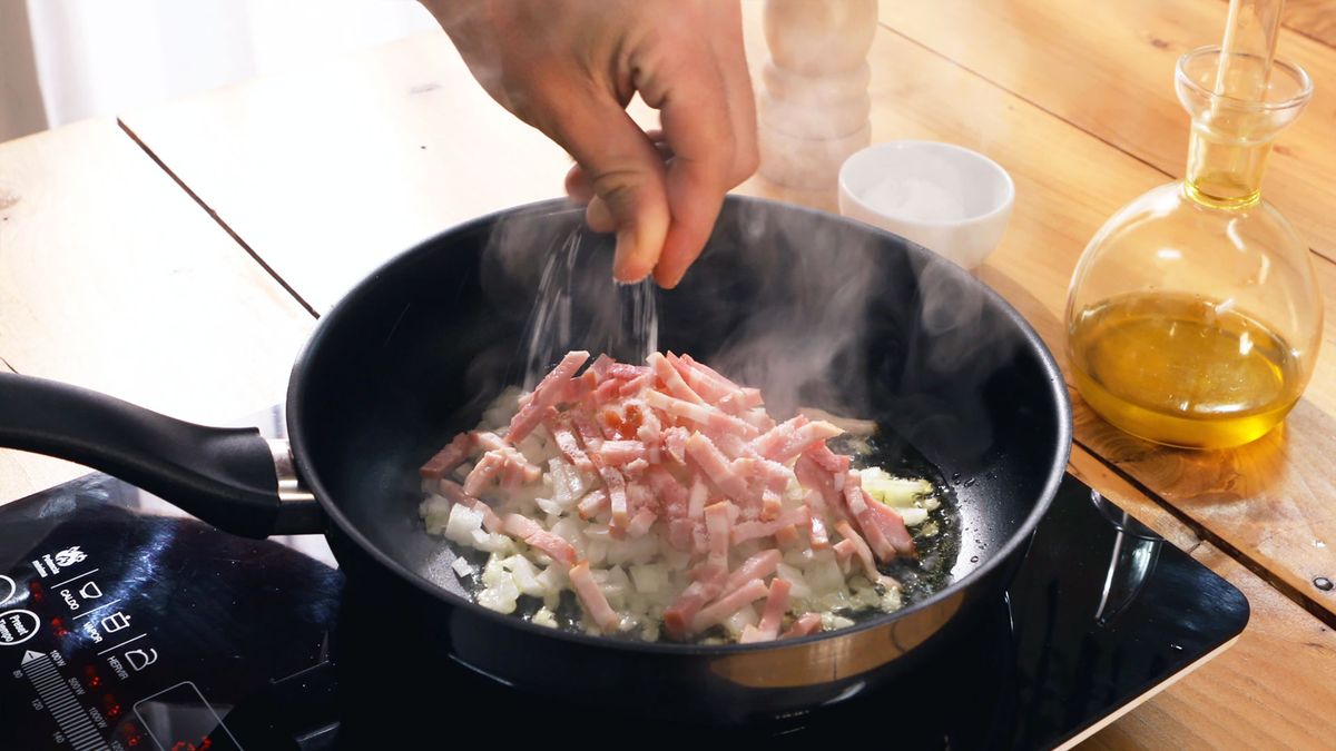 Receta de mini quiches con pan de molde  paso 3