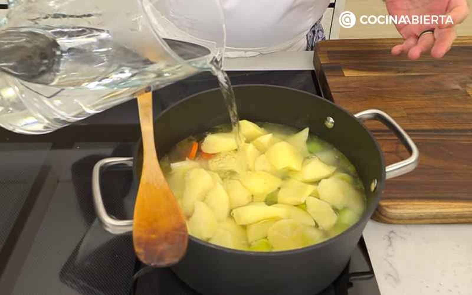 Incorpora las patatas