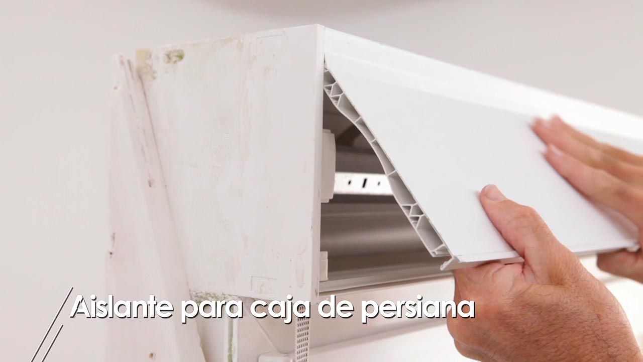 Cómo aislar la caja de la persiana paso 1