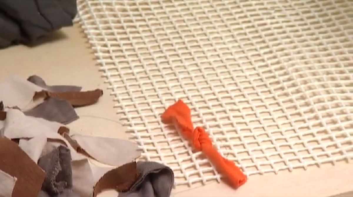 Cómo hacer una alfombra de baño paso 3