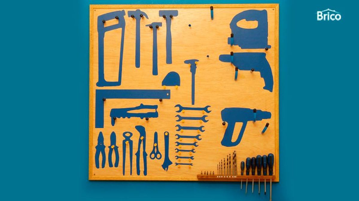 Panel de herramientas de madera