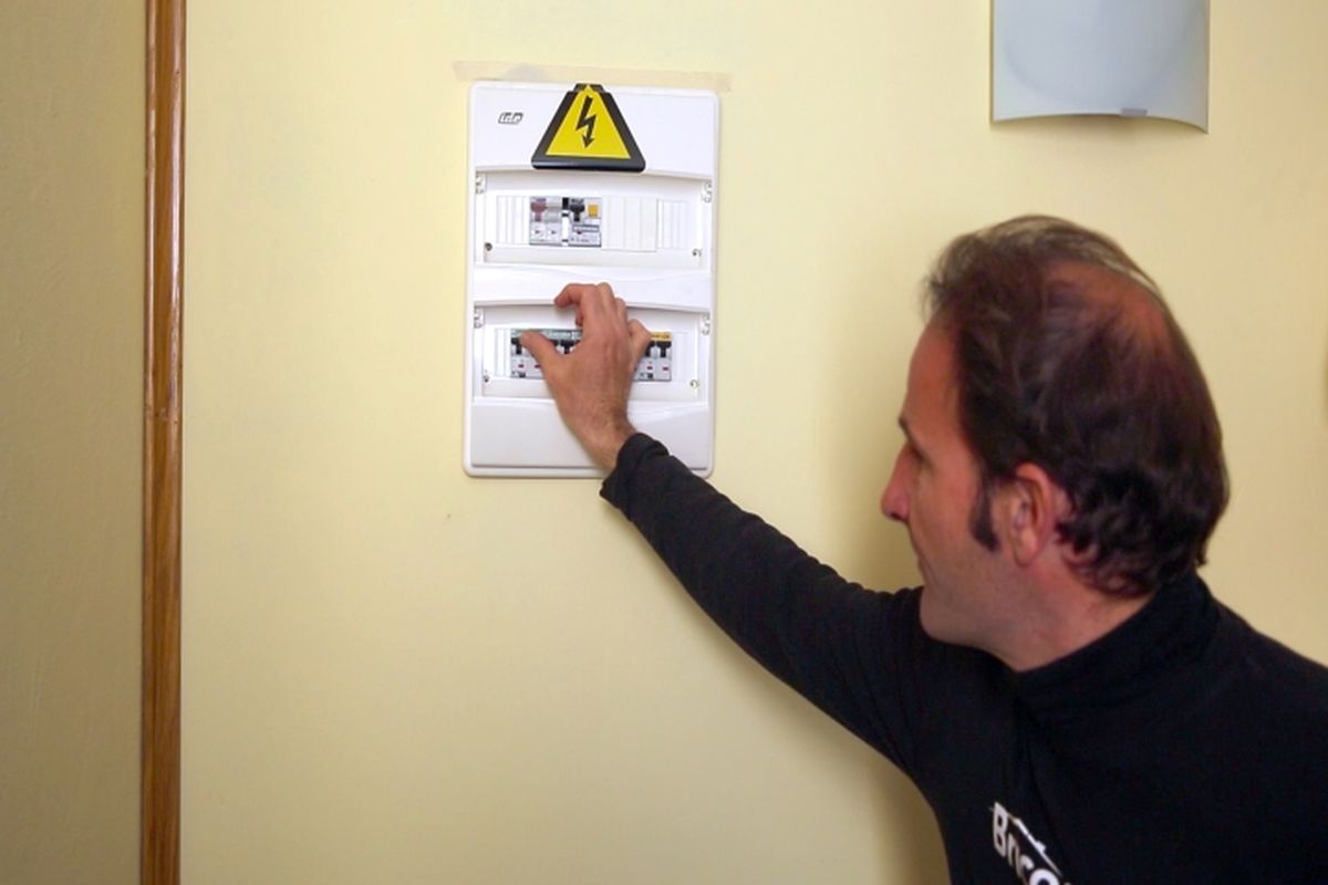 Localizar avería en instalación eléctrica paso 9