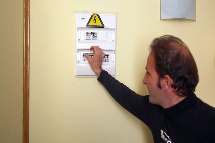 Localizar avería en instalación eléctrica paso 9