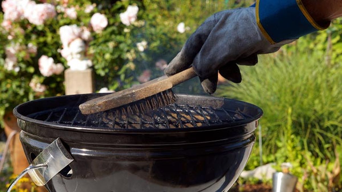 como limpiar parrilla barbacoa caliente quitar grasa