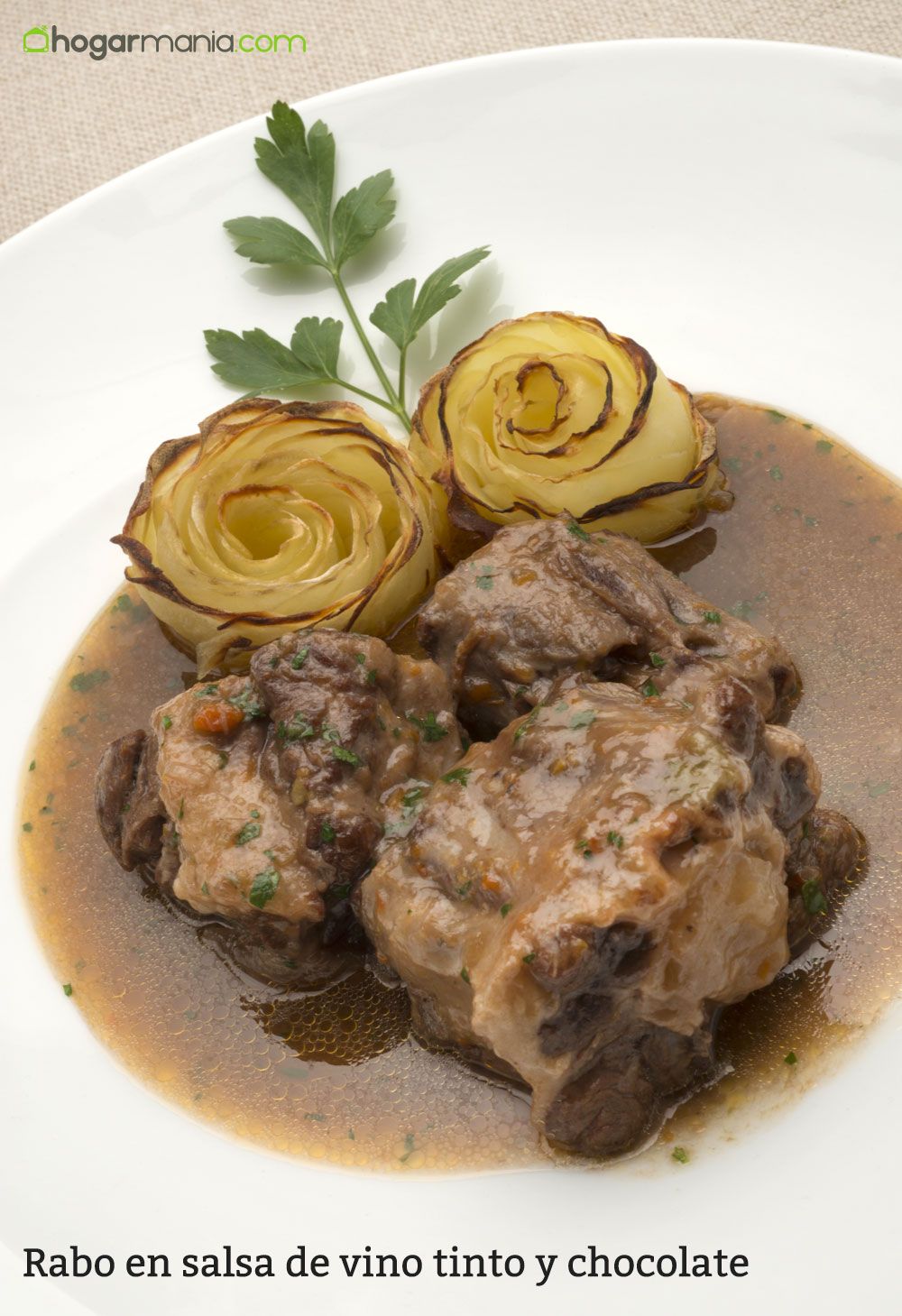 6136 1 Rabo en salsa de vino tinto y chocolate vertical xl