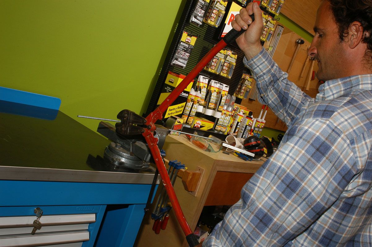 Diferentes herramientas para cortar metal paso 6