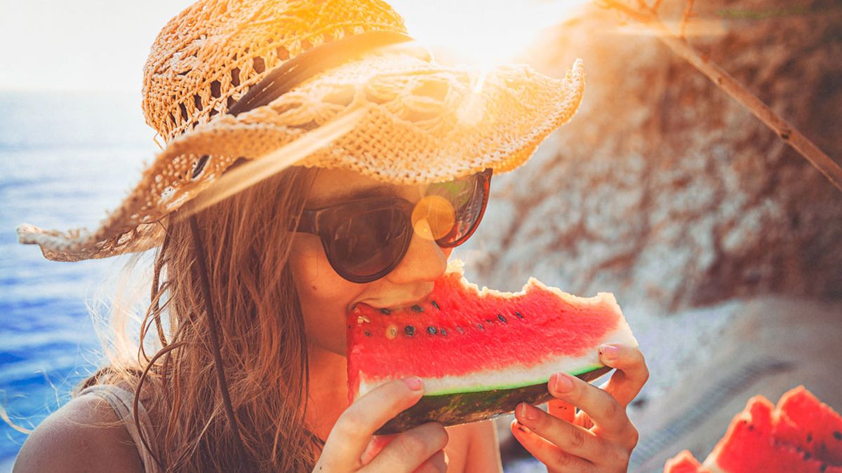 que comer y beber para combatir el calor xl