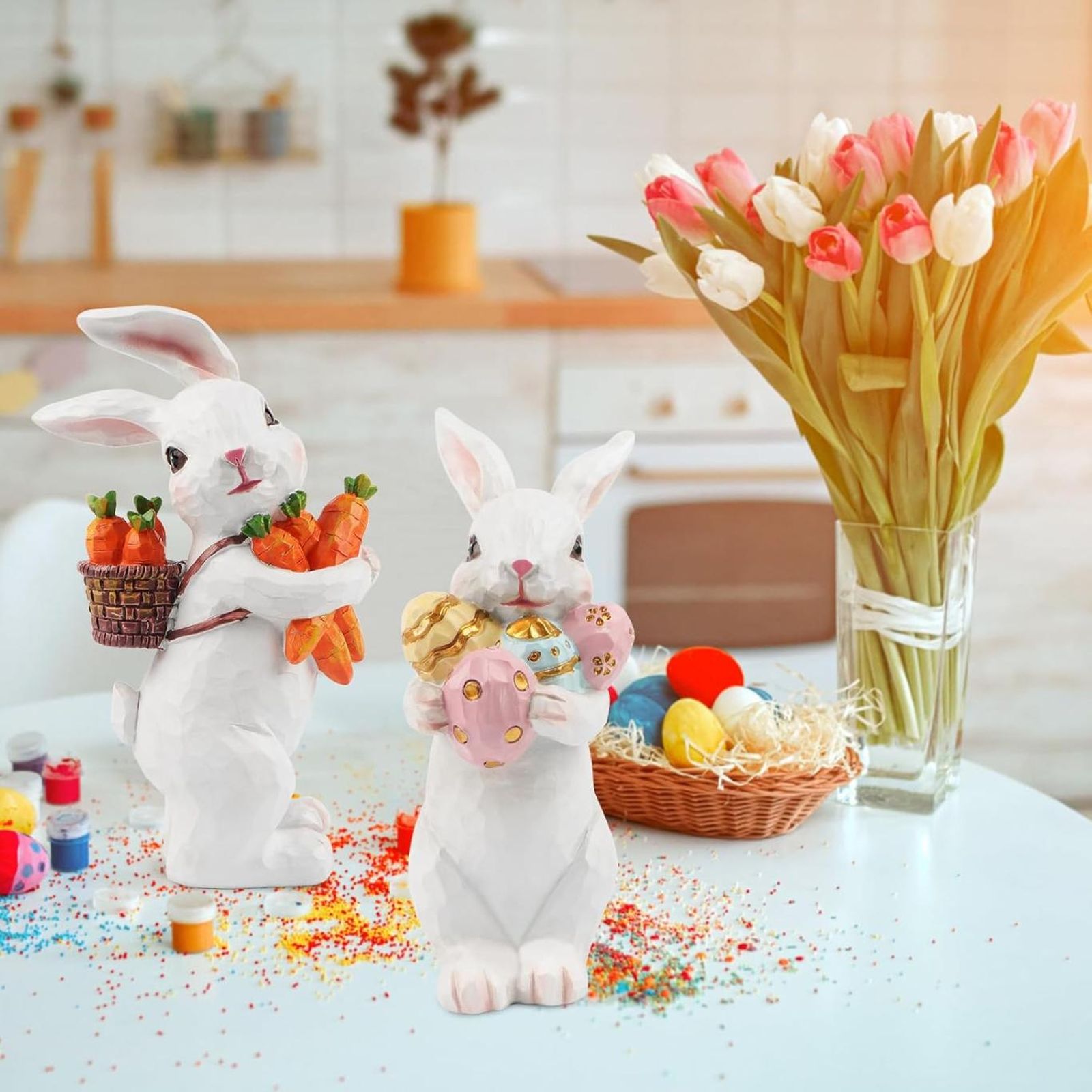 Figuritas de dos conejos de Pascua para decorar.