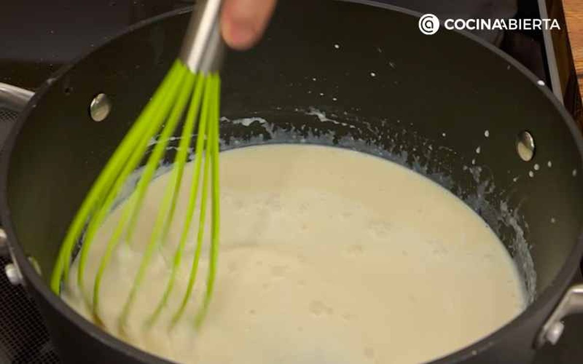 Prepara la bechamel