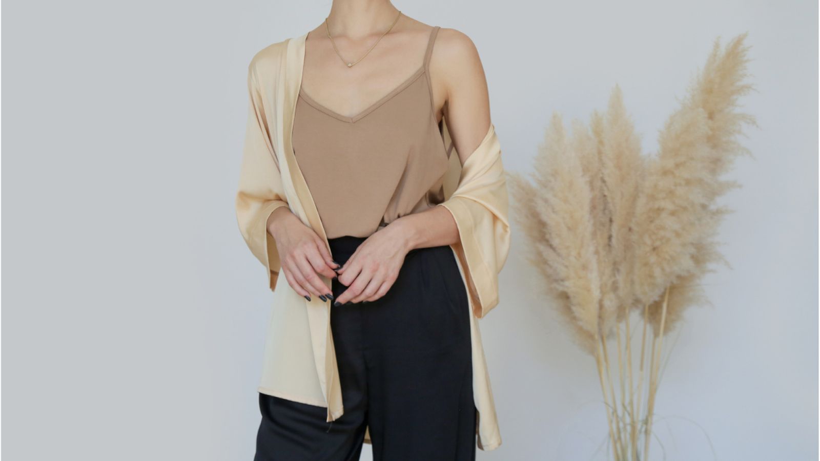 4 look con pantalon negro portada