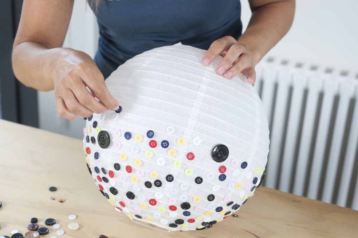 Bricomania 709 Lampara con botones p4