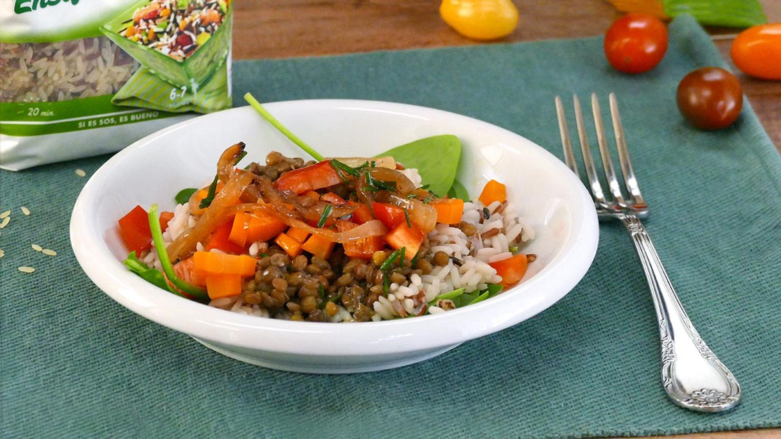 Receta de ensalada templada de arroz con lentejas