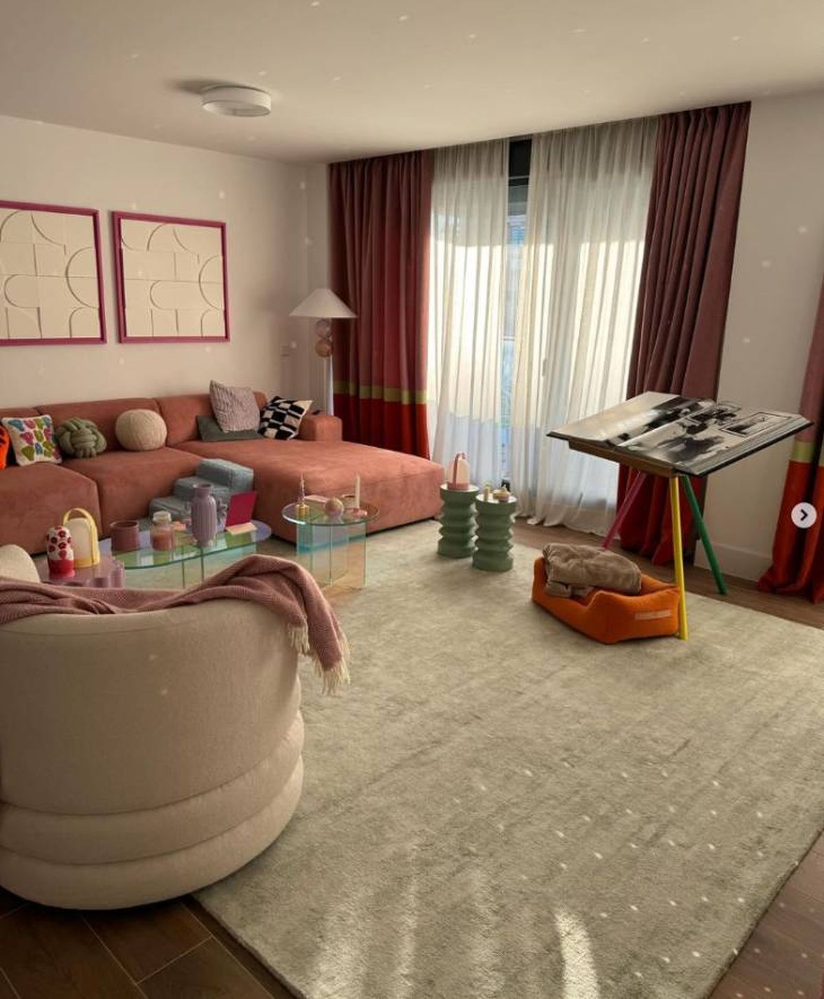 libro decorativo rihanna laura escanes