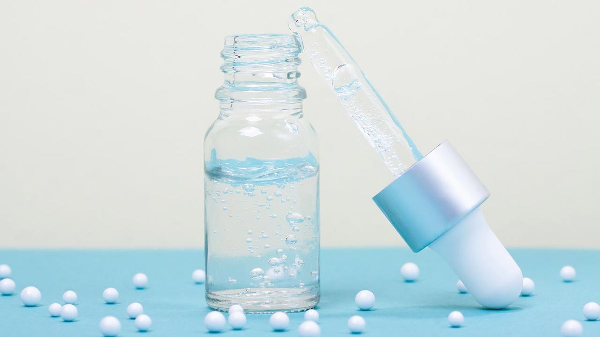 Recipiente de retinol con dosificador