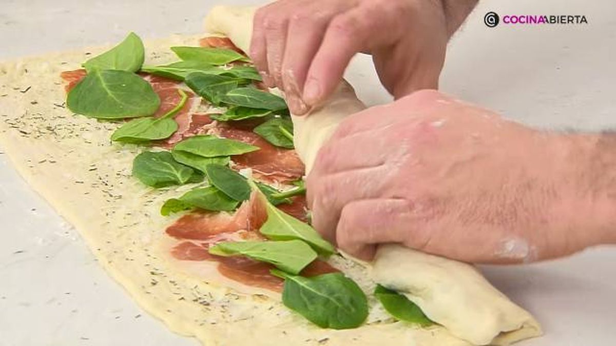 KARL7101 Pan espinacas jamon queso ja paso 5