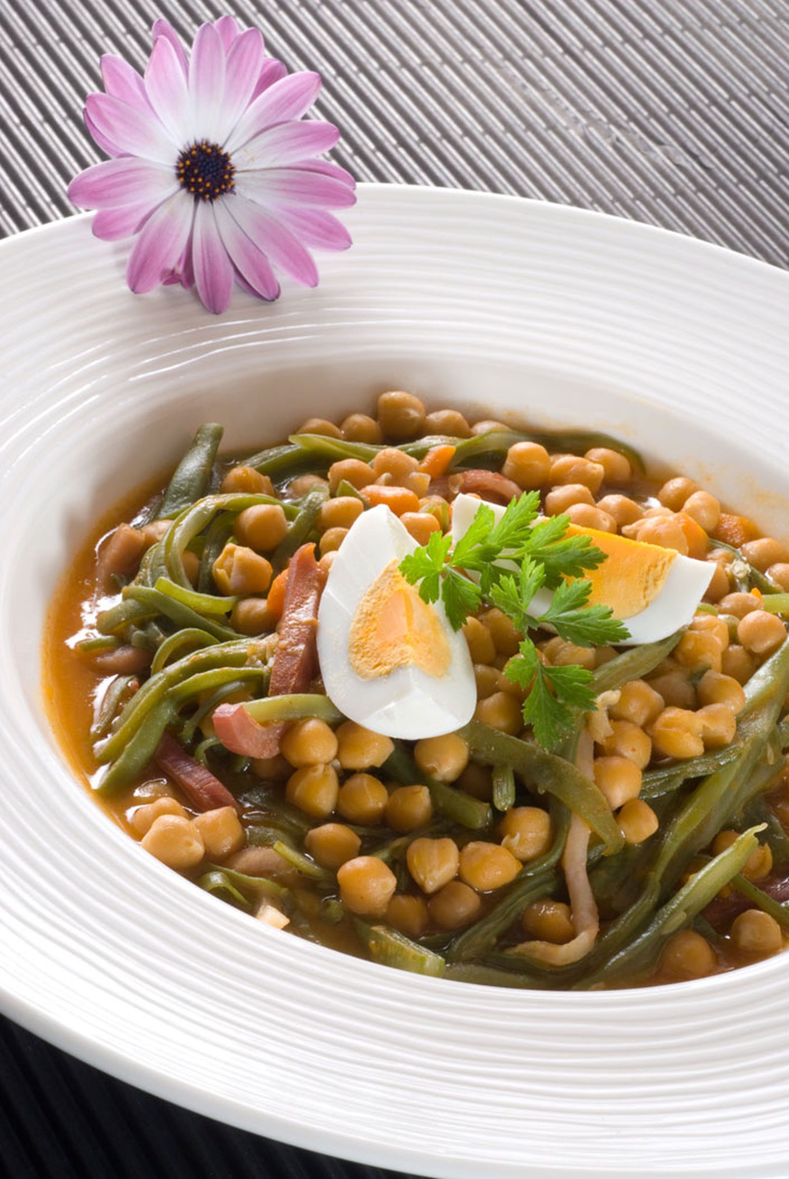 Garbanzos con judías verdes
