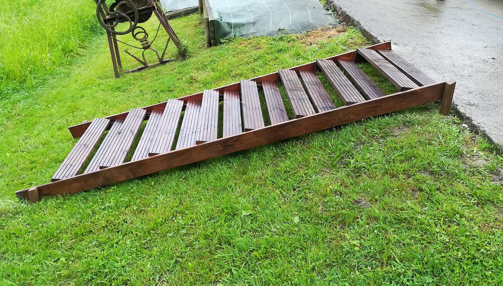 BRIC0957NV18 escalera exterio