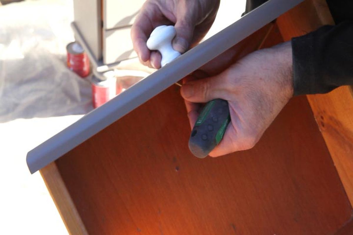 Renovar una mesita de madera paso 6