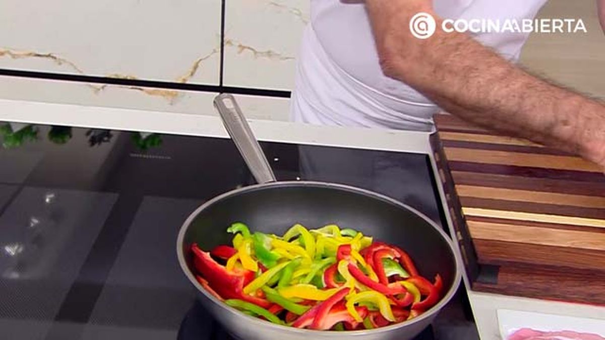 KARL7010 pavo pimientos p1