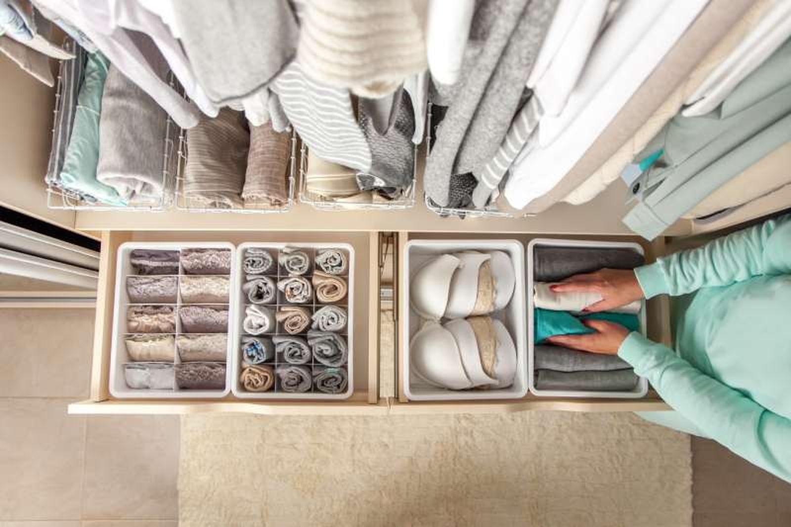 Organización de la ropa interior en el armario