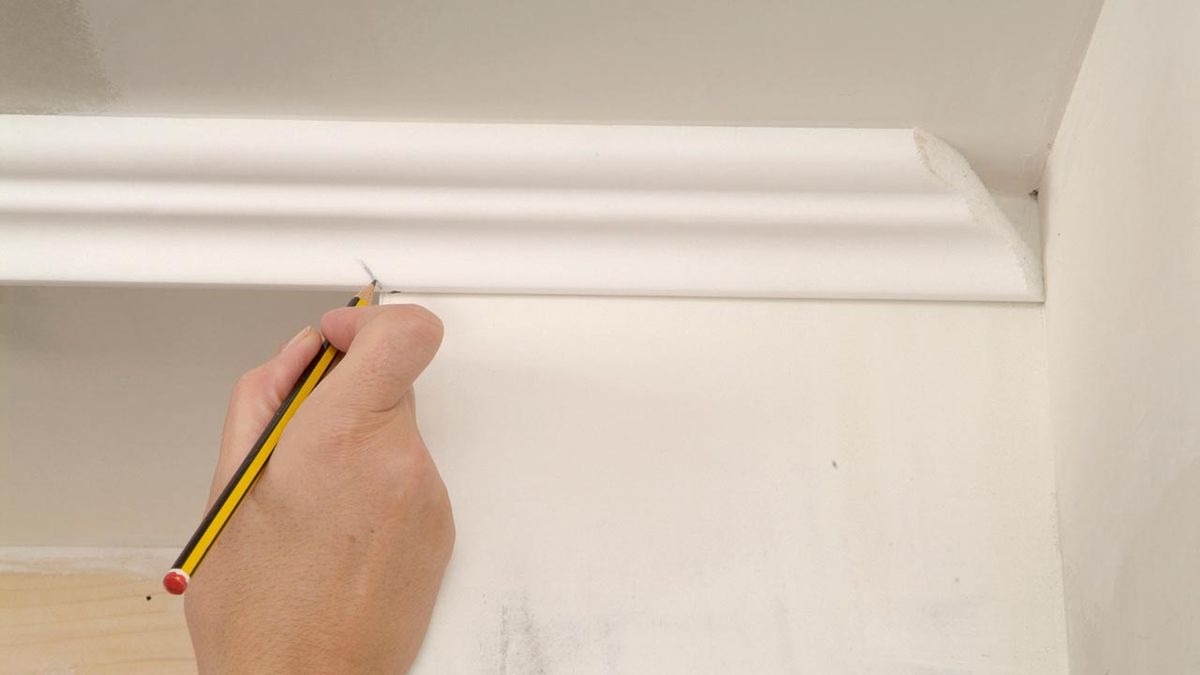 Instalación de cornisa en techo de yeso laminado paso 6