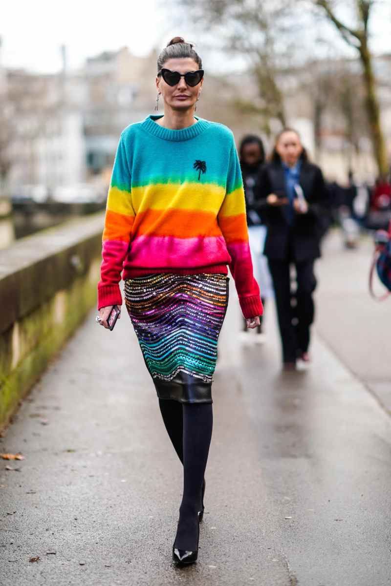 Giovanna Engelbert con jersey arcoíris