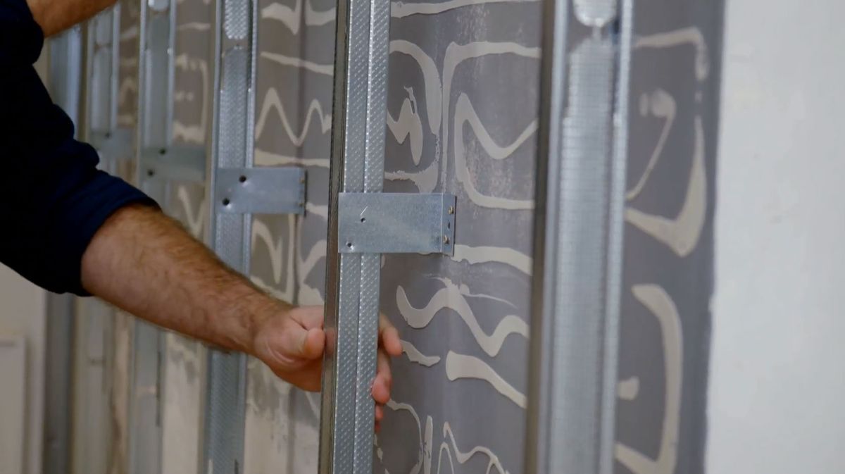 Cómo instalar un trasdosado en una pared paso 1