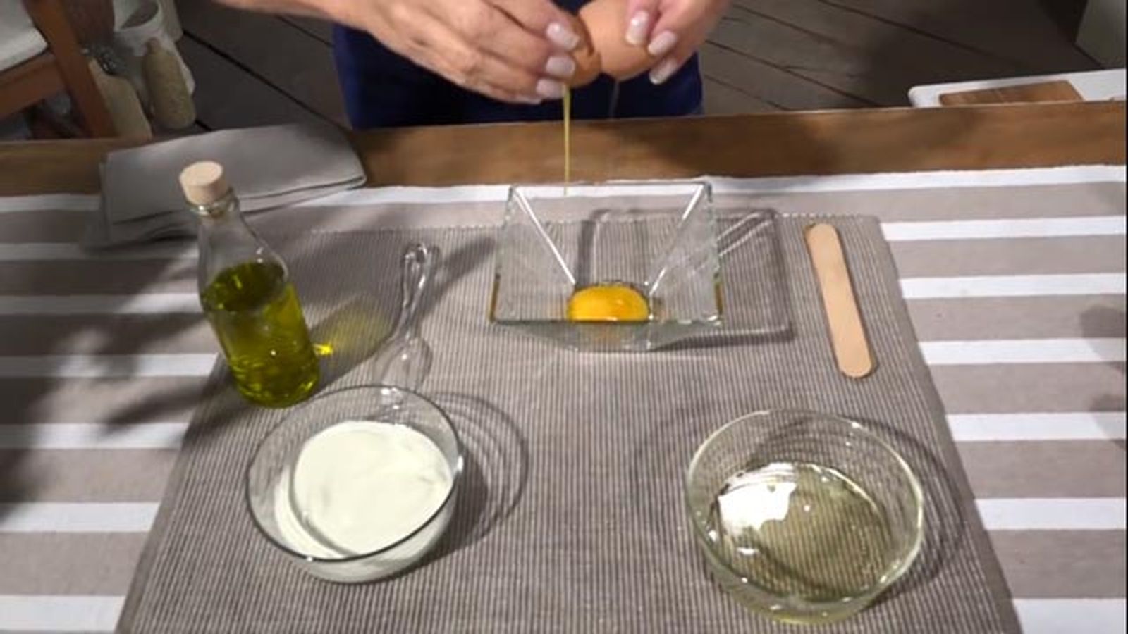 mascarillas caseras de huevo para el rostro yema para la piel seca y clara para la piel grasa yema
