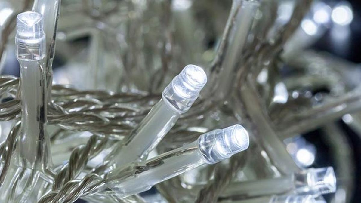 decorar un arbol de navidad blanco luces