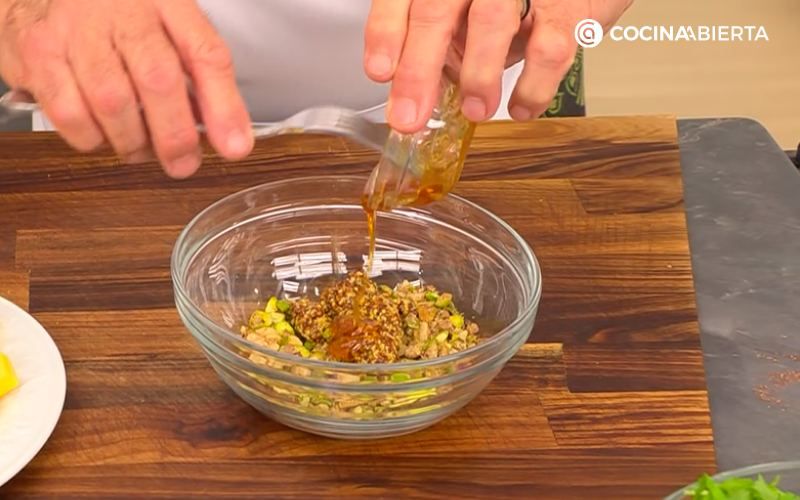 Mezcla bien los ingredientes y reserva