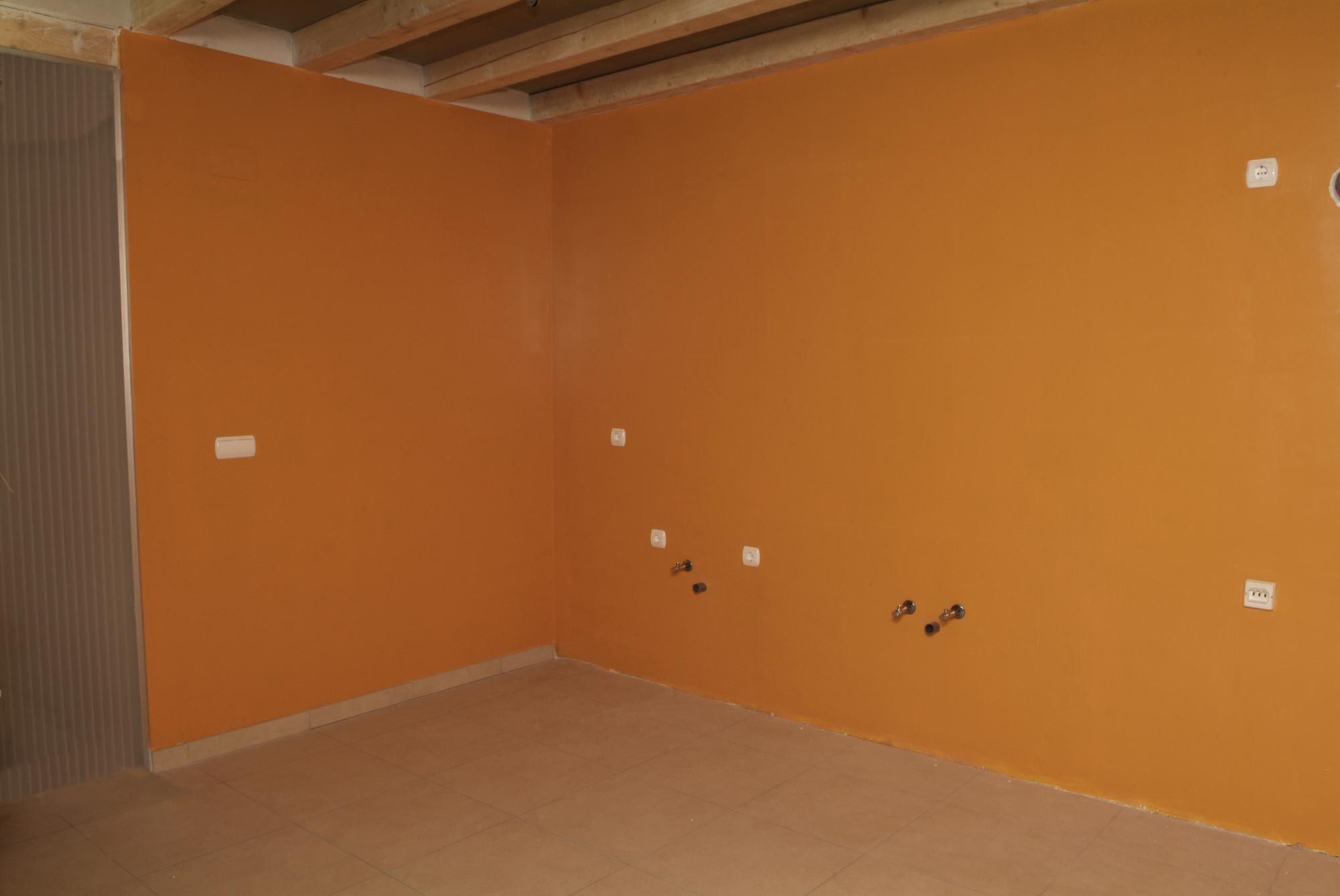 Pintar pared de obra de cocina paso 7