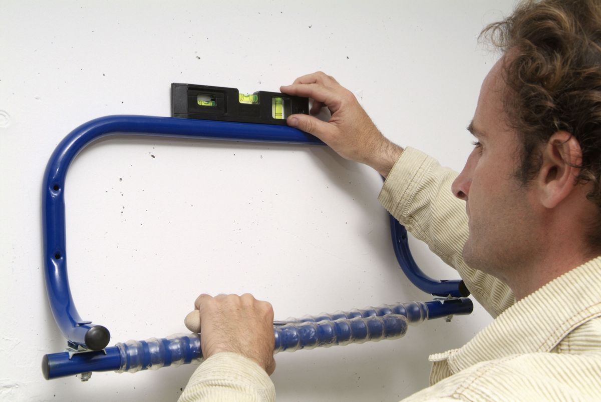 brico 0457 1 Colocacion soporte bicicleta paso 2