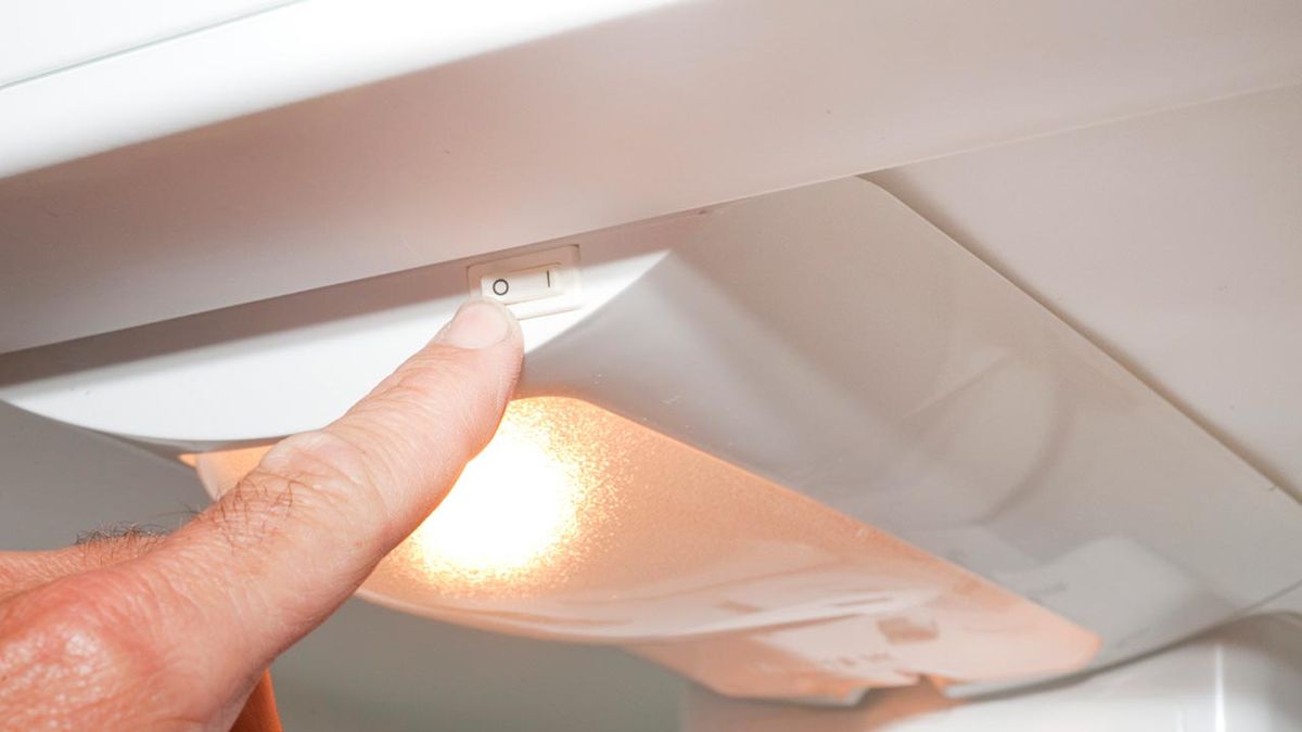 brico 0657 1 leds frigorifico paso 3