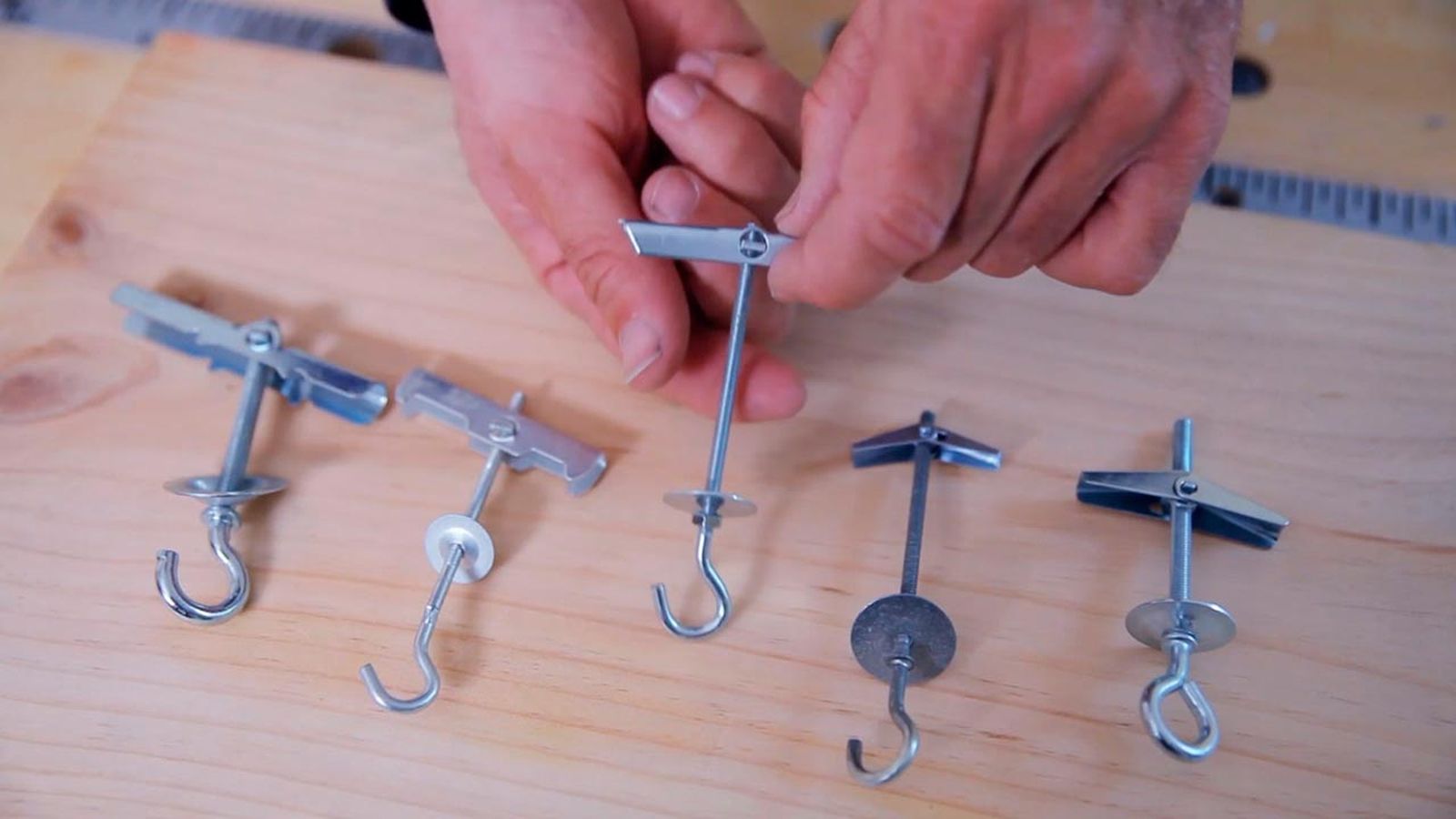 Tipos de tacos para el techo