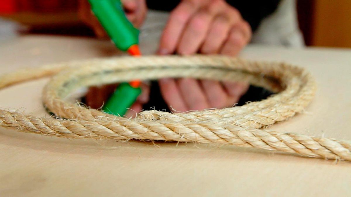 Enmarcar un espejo con cuerda paso 5