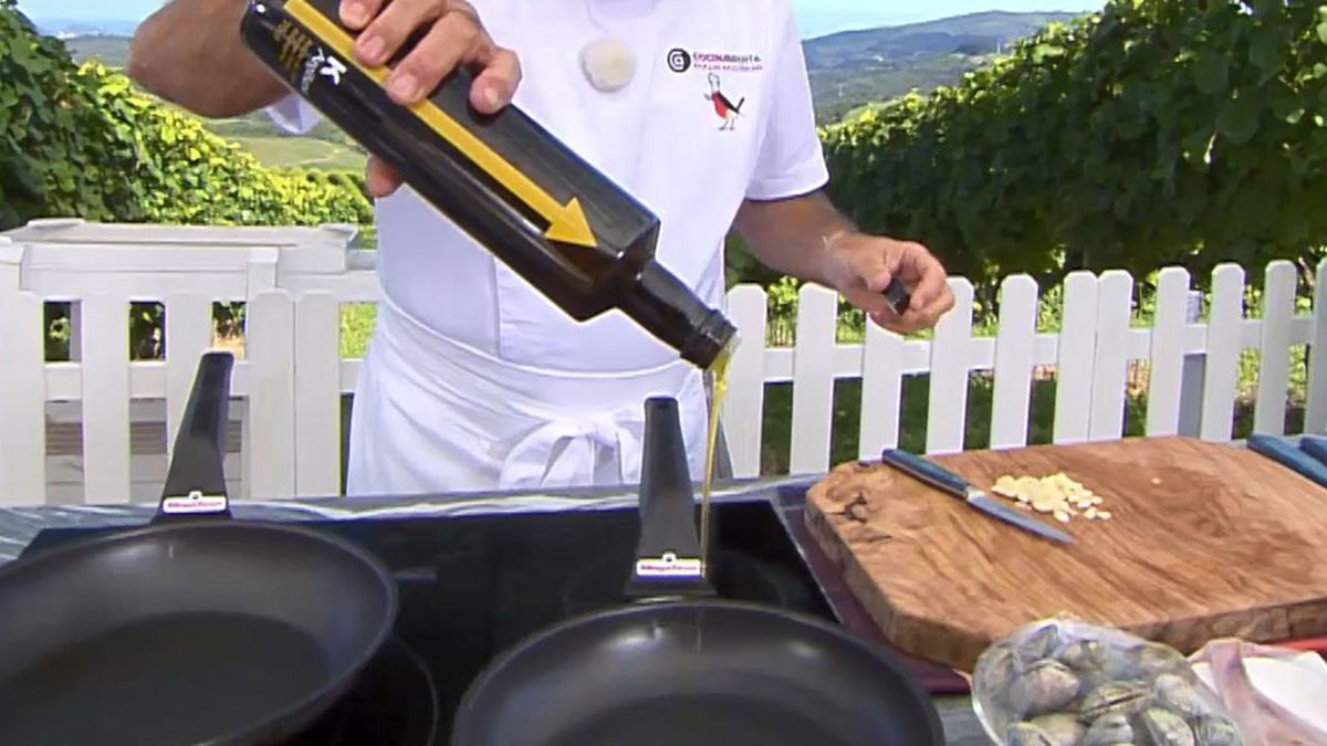 como abrir las almejas paso 2