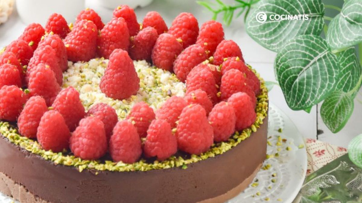 Tarta de chocolate y frambuesas sin horno