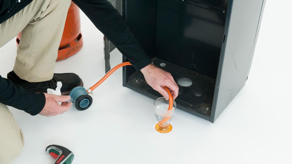 brico 0624 1 mantenimiento estufa catalitica paso 6