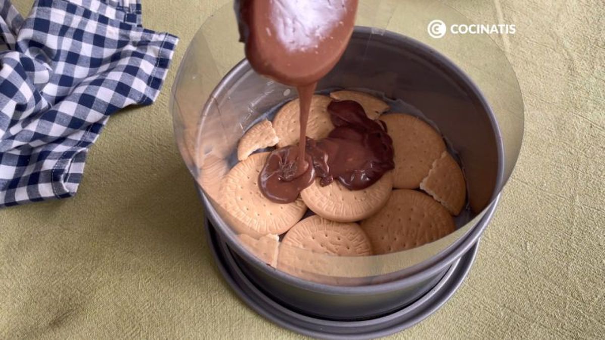 Montamos la tarta marquesa capa a capa