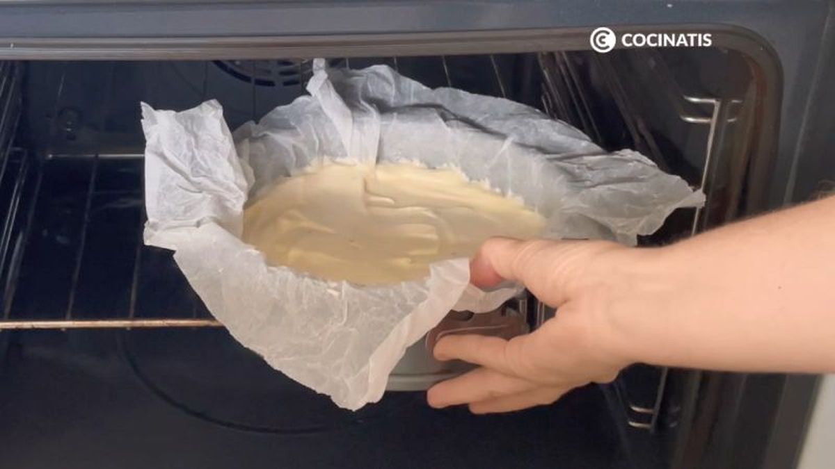 Horneamos la tarta de queso