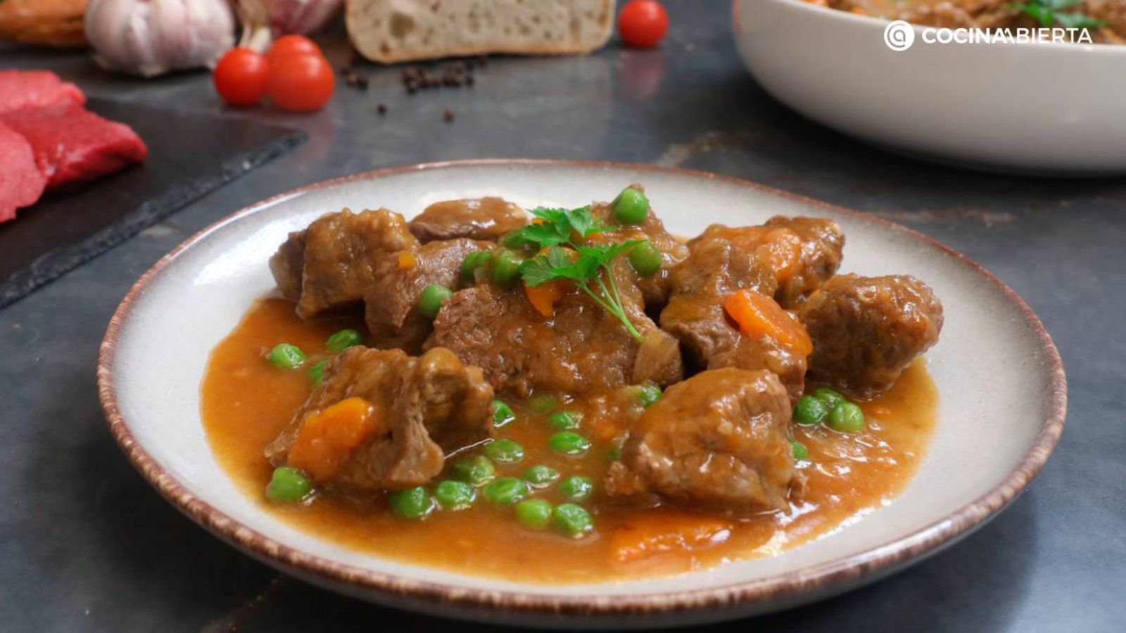 Estofado a la jardinera, la receta tradicional con carne de vacuno