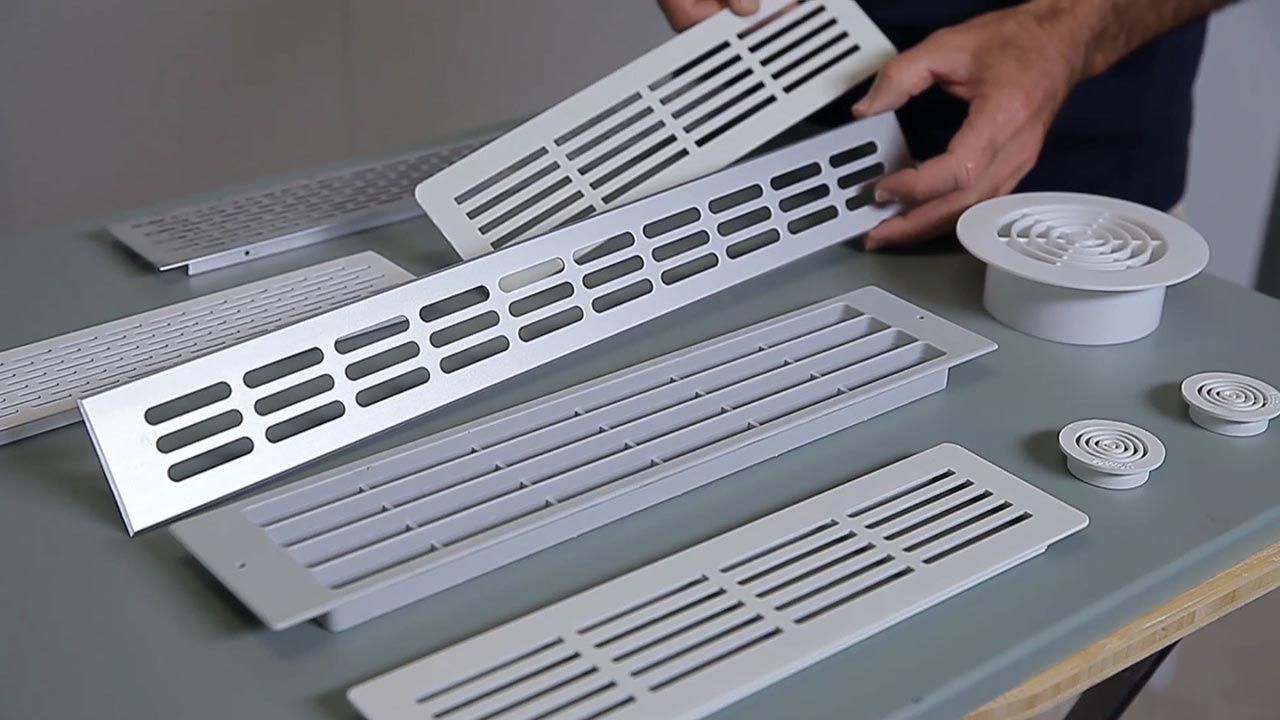 Colocar una rejilla de ventilación en un armario paso 1