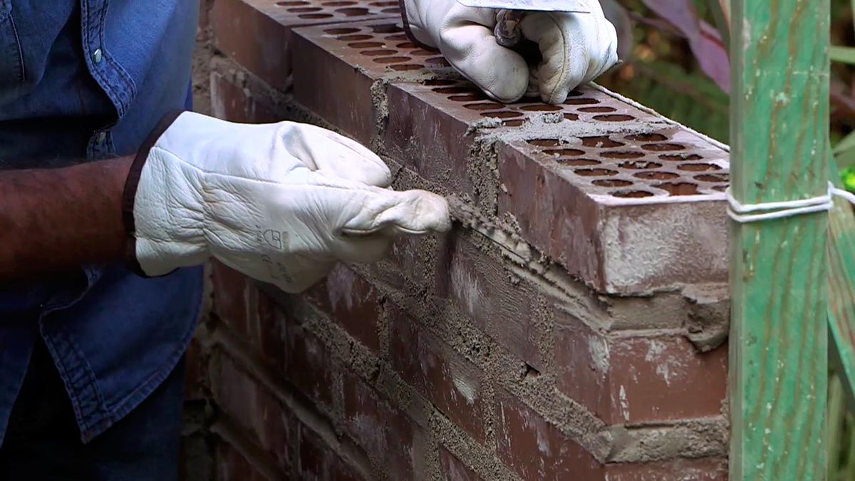 Cómo hacer un muro con ladrillo caravista paso 6