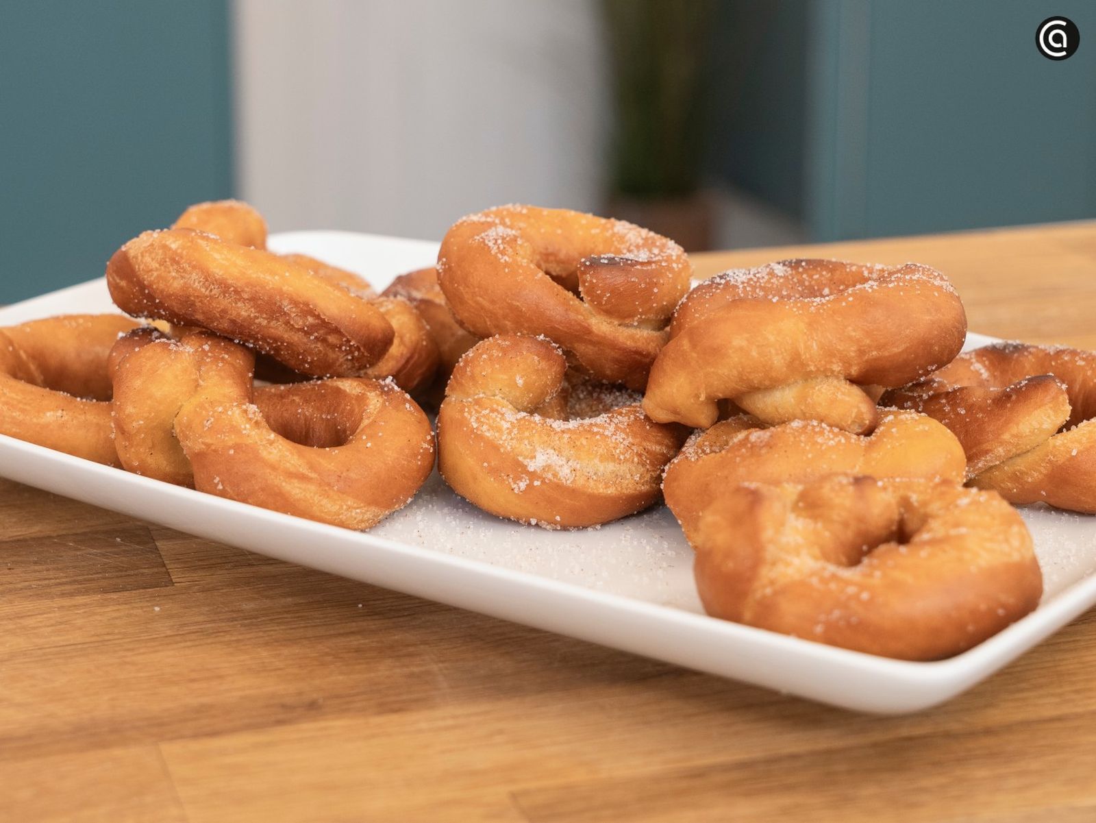 Aprende a elaborar unas tradicionales rosquillas de anís con Joseba Arguiñano
