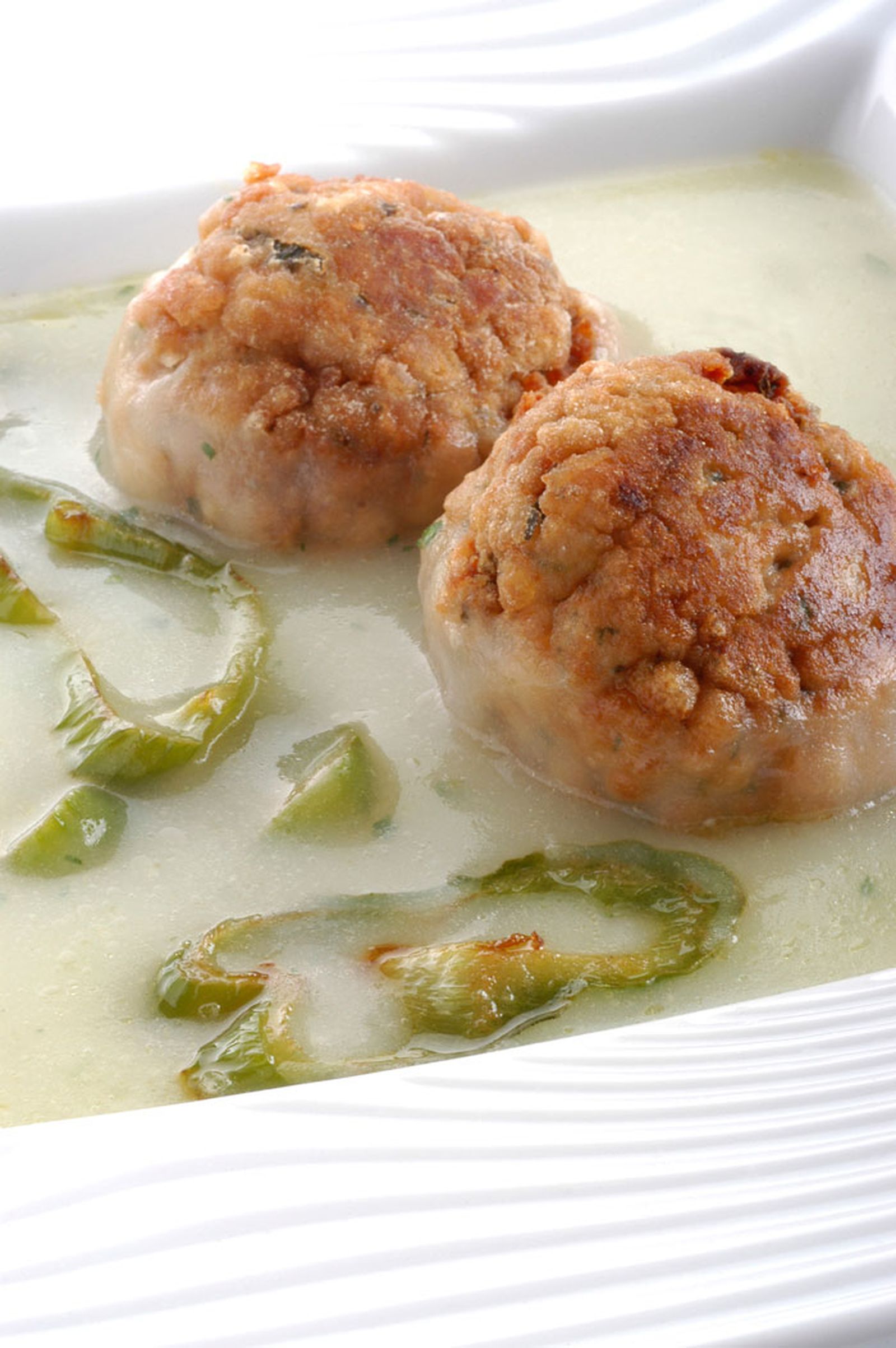 Albóndigas de atún con crema ligera de patata