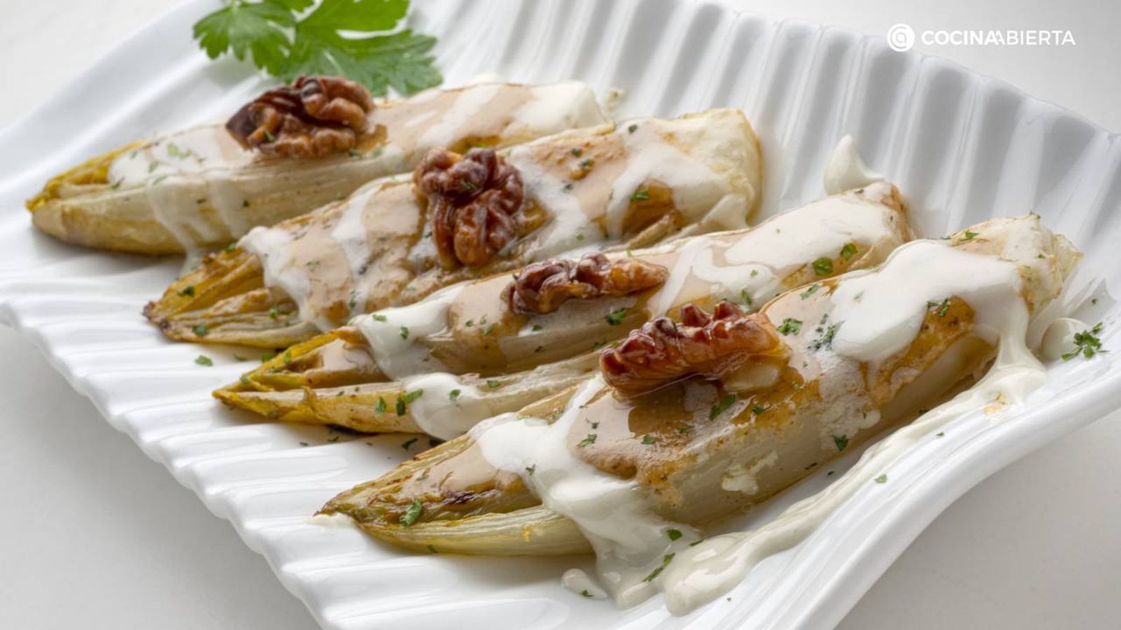 endivias a la plancha con queso y nueces receta